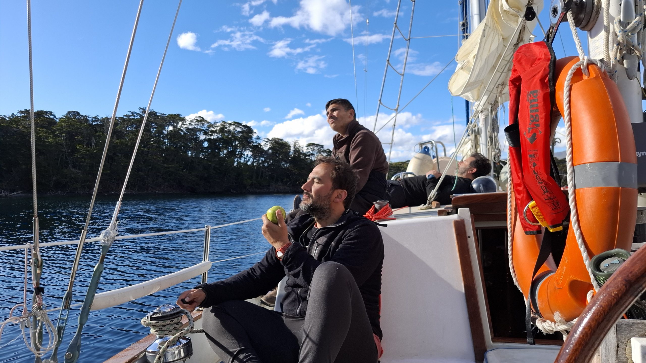 Austral-Sailing-amigos-scaled